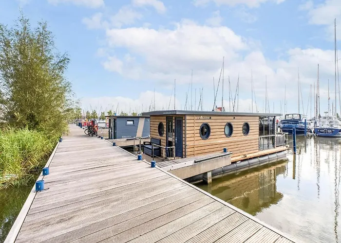 보트호텔 Houseboat In Marina *