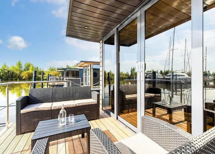 보트호텔 Houseboat In Marina