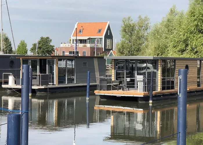 보트호텔 Houseboat In Marina *