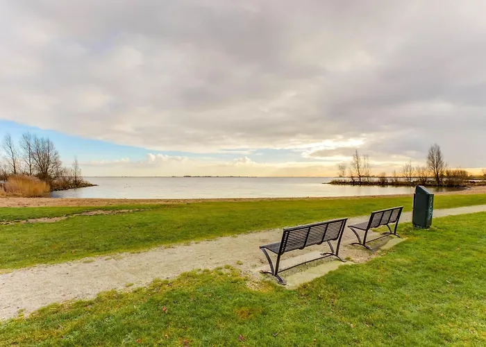보트호텔 Houseboat In Marina *